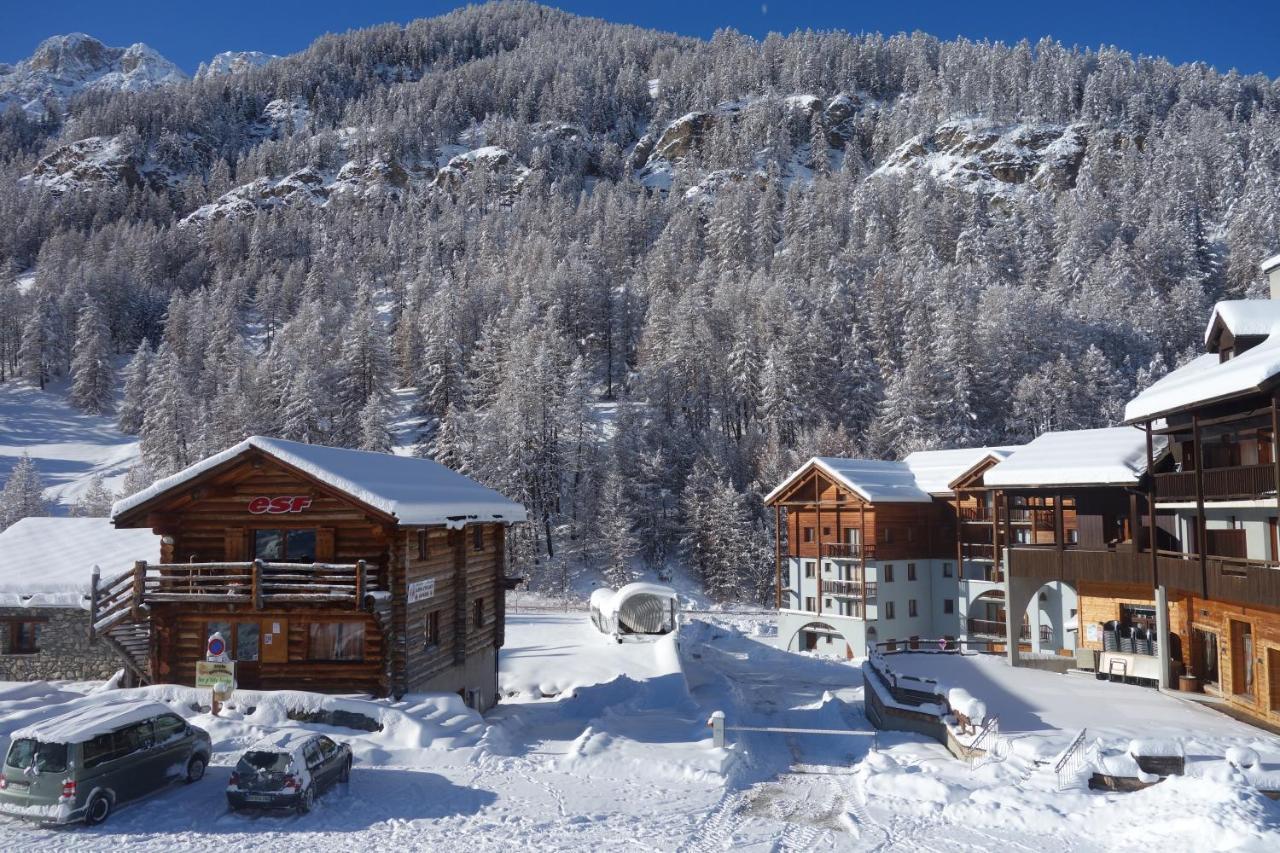 Skis Aux Pieds Dans Un Appartement Cosy Au Coeur Du Queyras Molines-en-Queyras Esterno foto