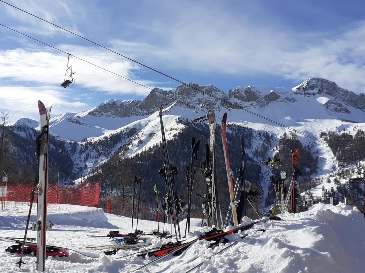 Skis Aux Pieds Dans Un Appartement Cosy Au Coeur Du Queyras Molines-en-Queyras Esterno foto